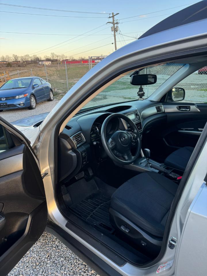 Subaru Forester 2.5X Premium 2011