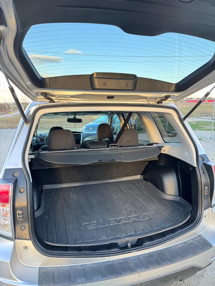 Subaru Forester 2.5X Premium 2011