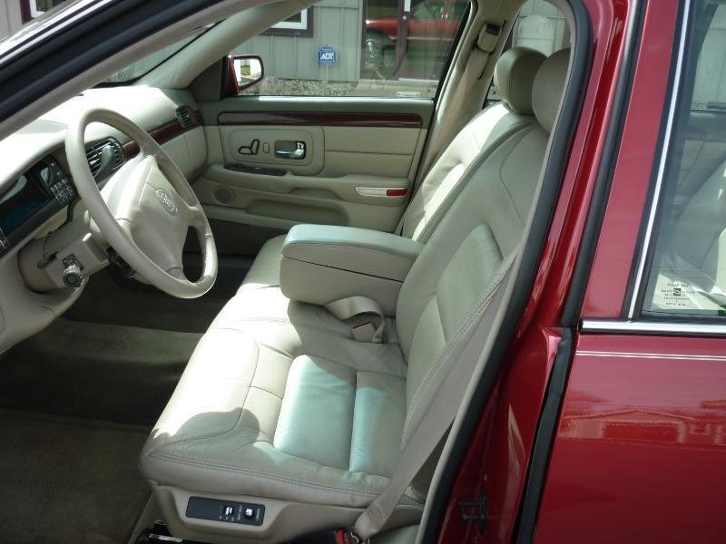 Cadillac DeVille 4dr Sedan 1999