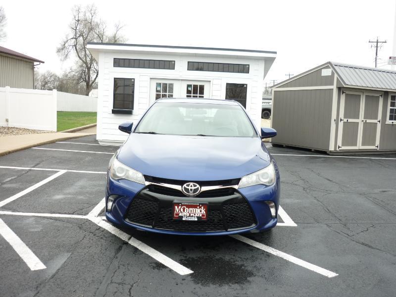 Toyota Camry SE 2015