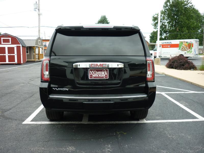 GMC Yukon Denali 4WD 2015