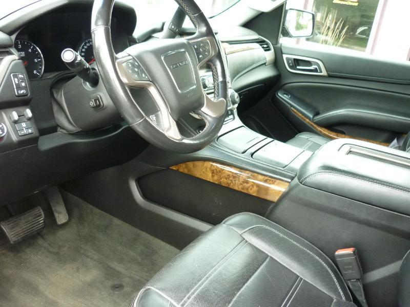 GMC Yukon Denali 4WD 2015