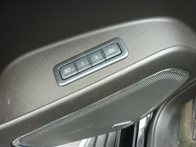 GMC Yukon Denali 4WD 2015