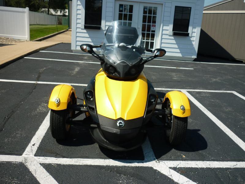 Can-Am Spyder  2008