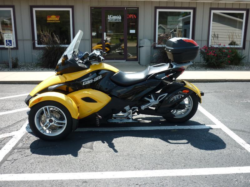 Can-Am Spyder  2008