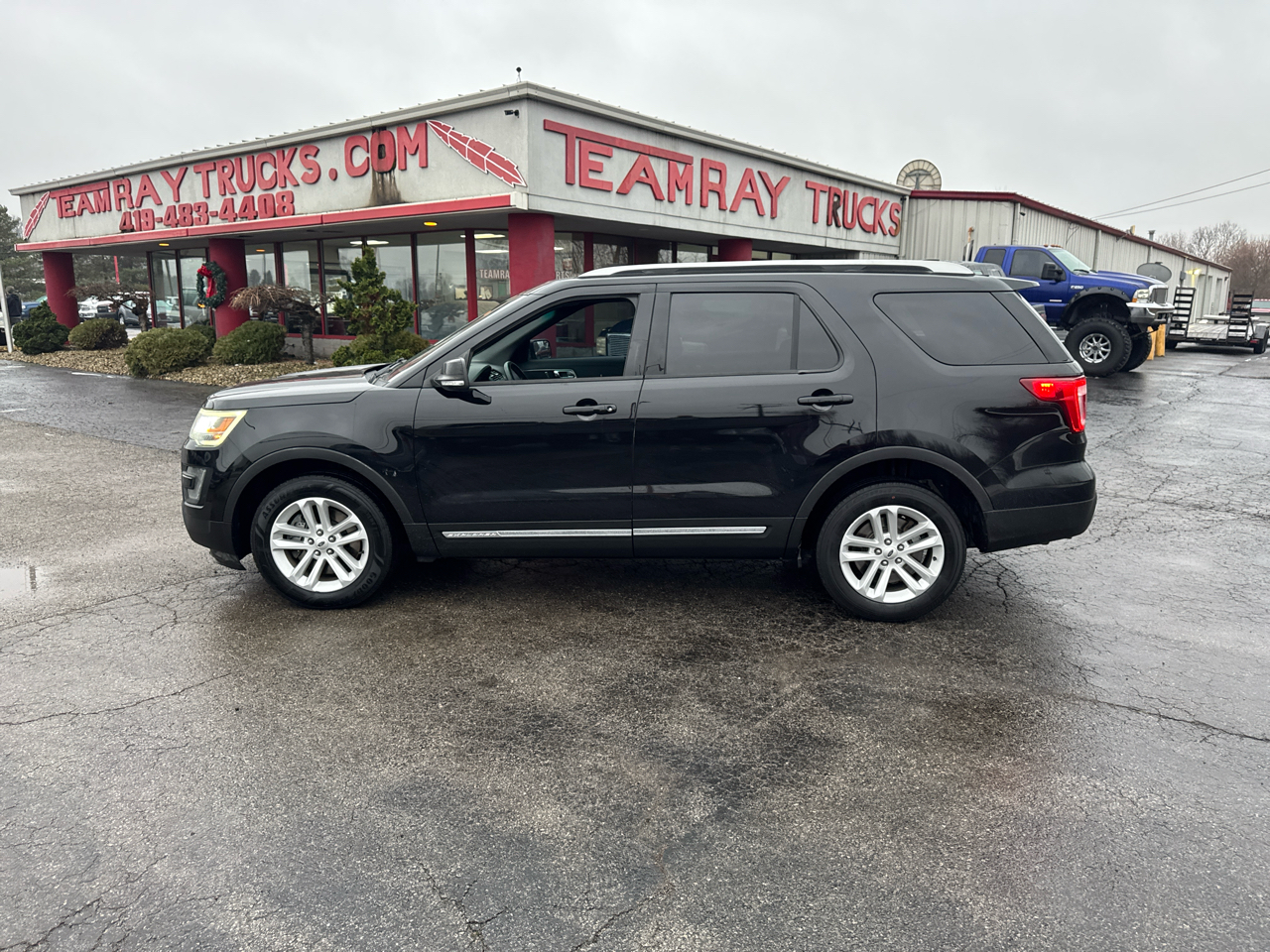Ford Explorer FWD 4dr XLT 2016