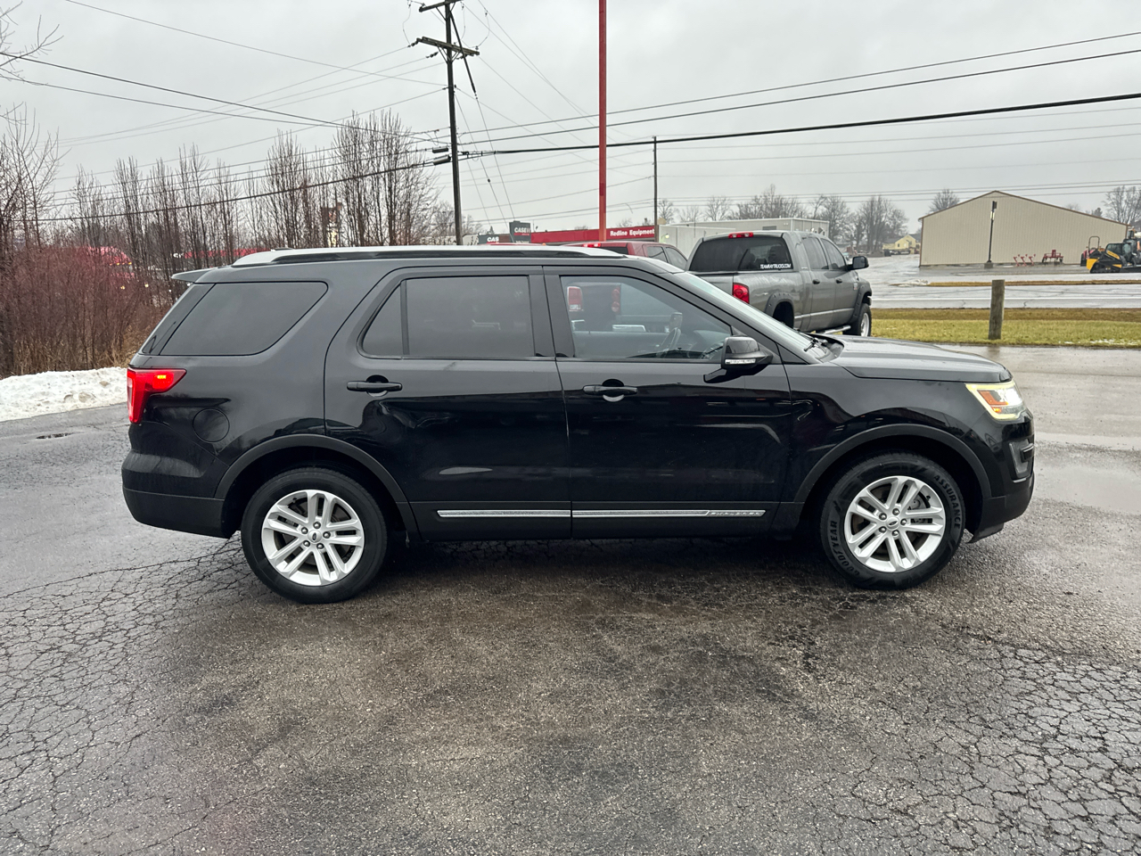 Ford Explorer FWD 4dr XLT 2016