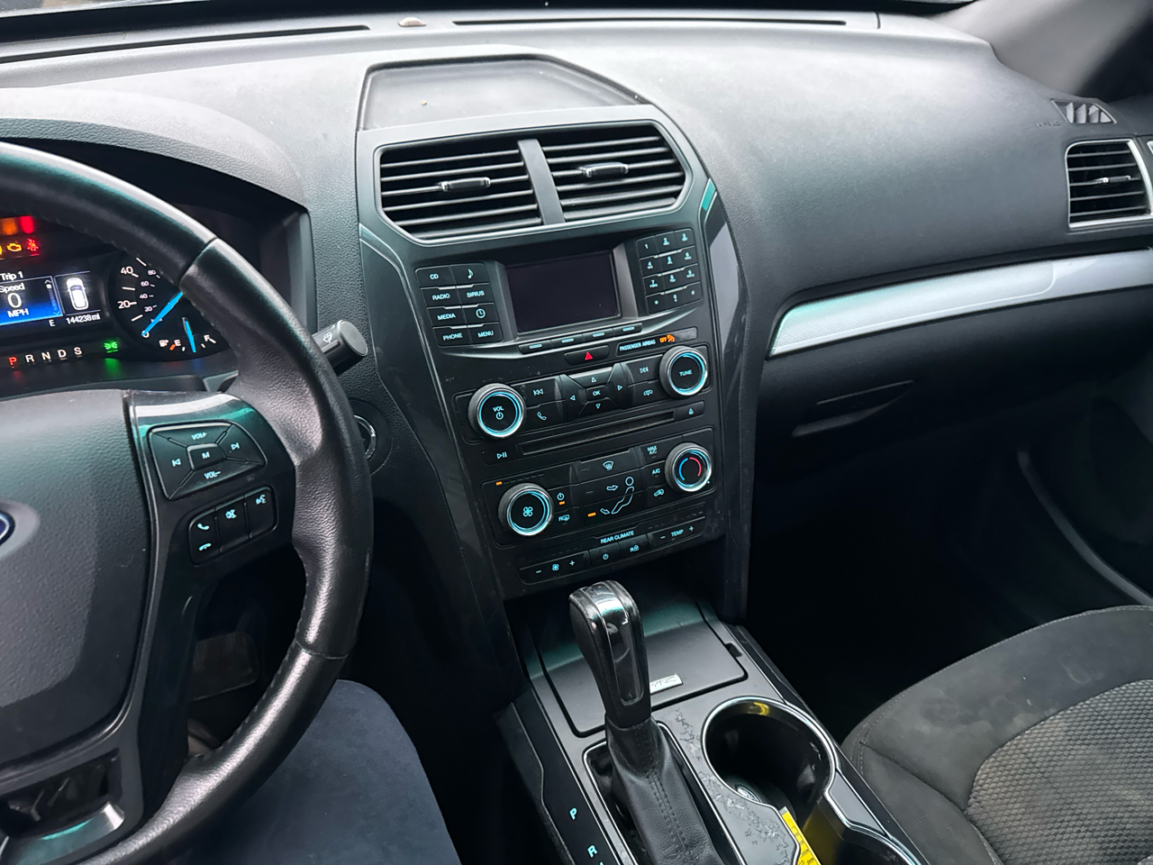 Ford Explorer FWD 4dr XLT 2016