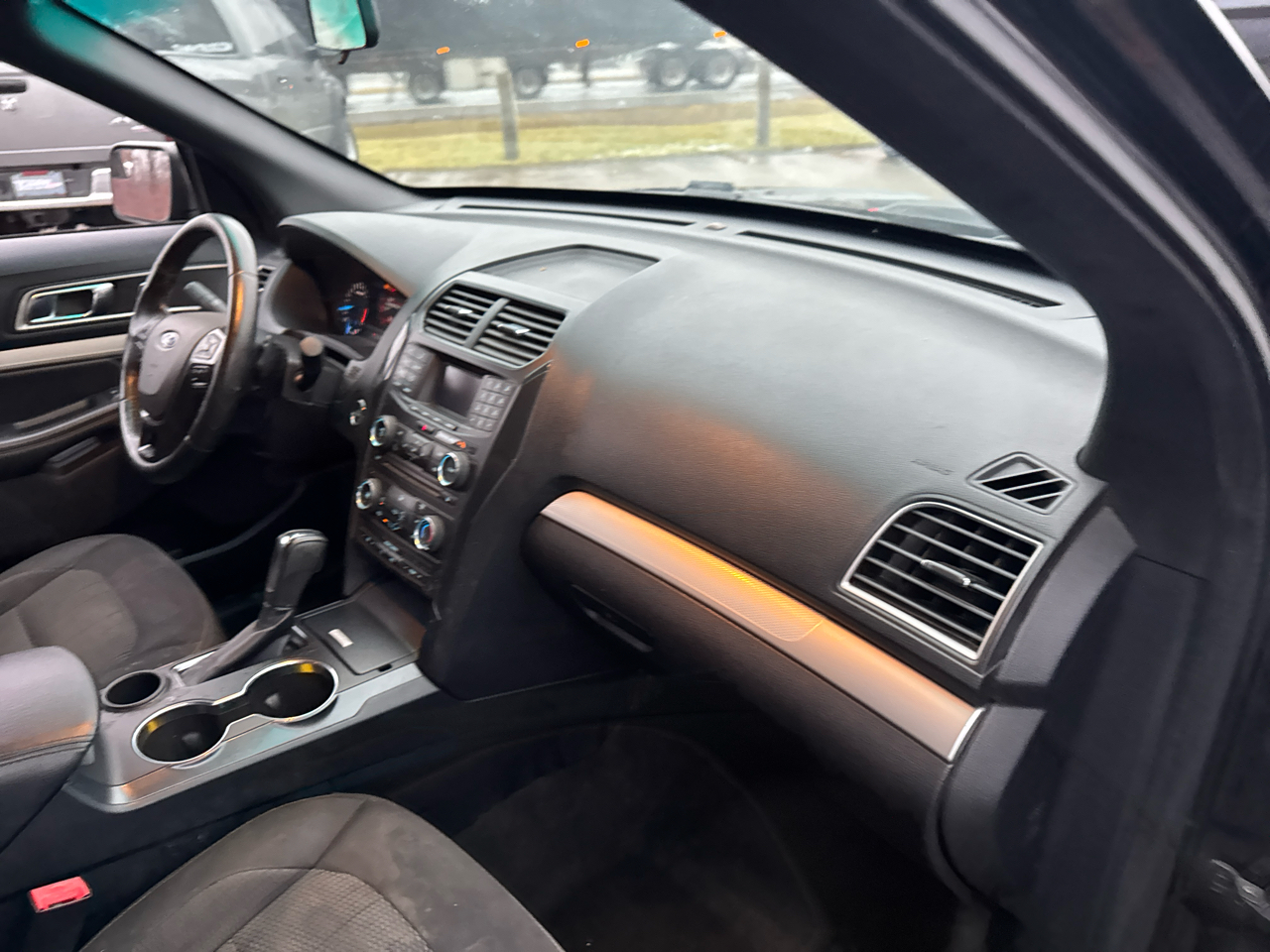 Ford Explorer FWD 4dr XLT 2016