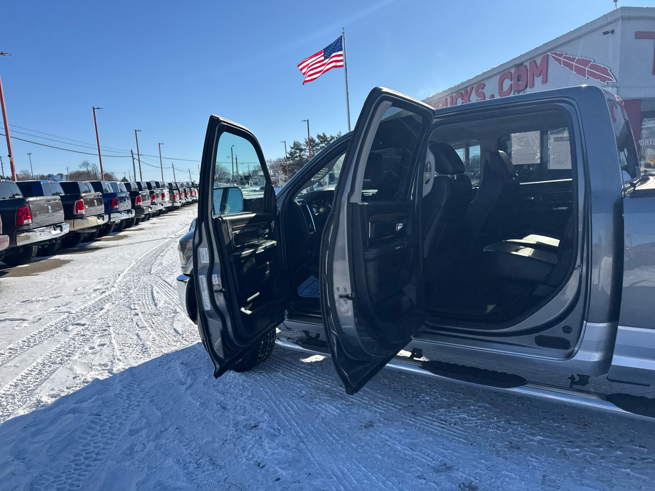 RAM 2500 4WD Crew Cab 149" Laramie 2013