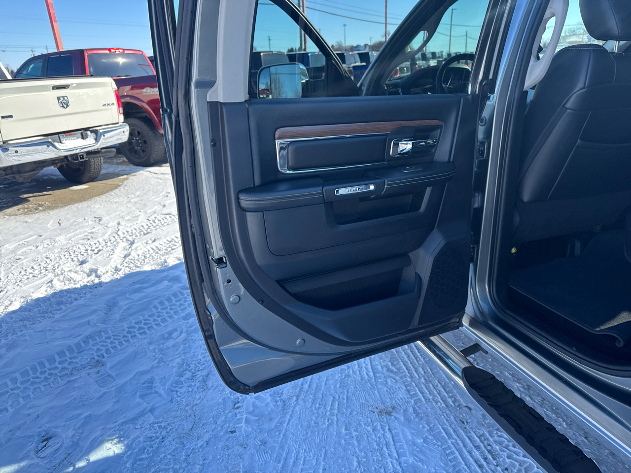 RAM 2500 4WD Crew Cab 149" Laramie 2013