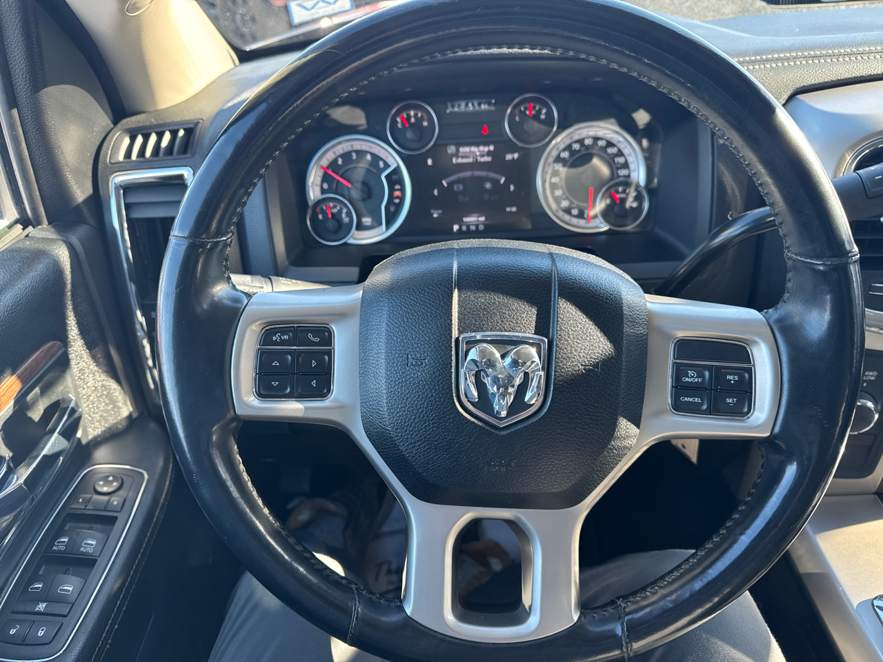 RAM 2500 4WD Crew Cab 149" Laramie 2013