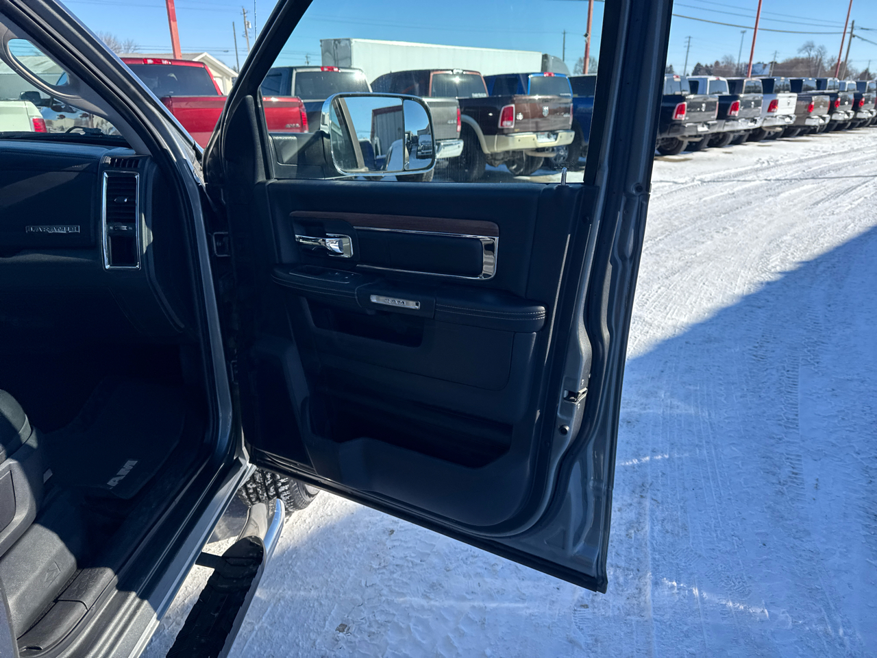 RAM 2500 4WD Crew Cab 149" Laramie 2013