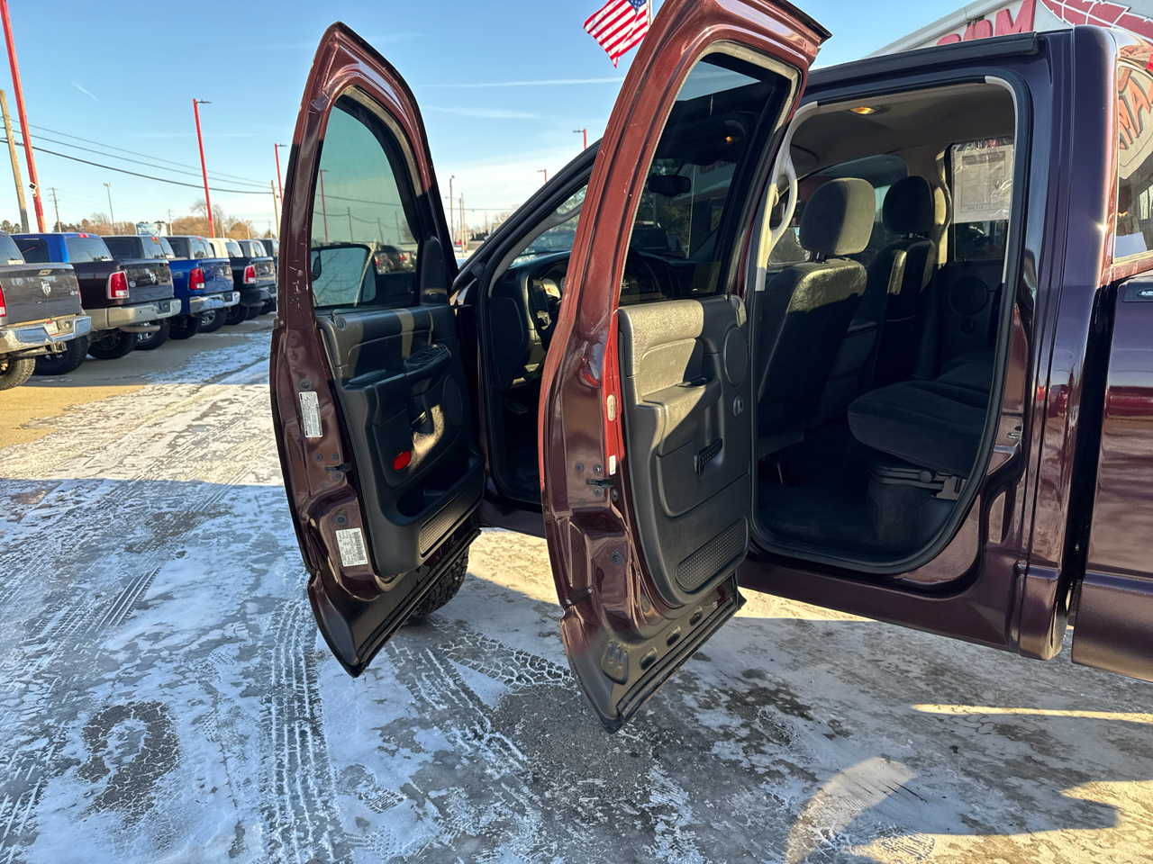 Dodge Ram 2500 4dr Quad Cab 140.5" WB 4WD SLT 2005