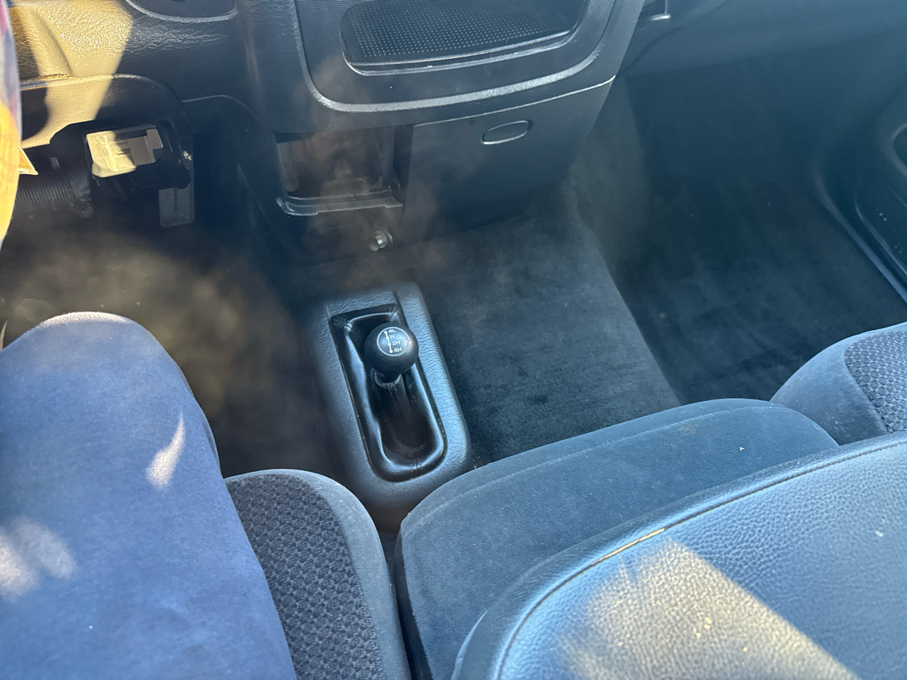 Dodge Ram 2500 4dr Quad Cab 140.5" WB 4WD SLT 2005