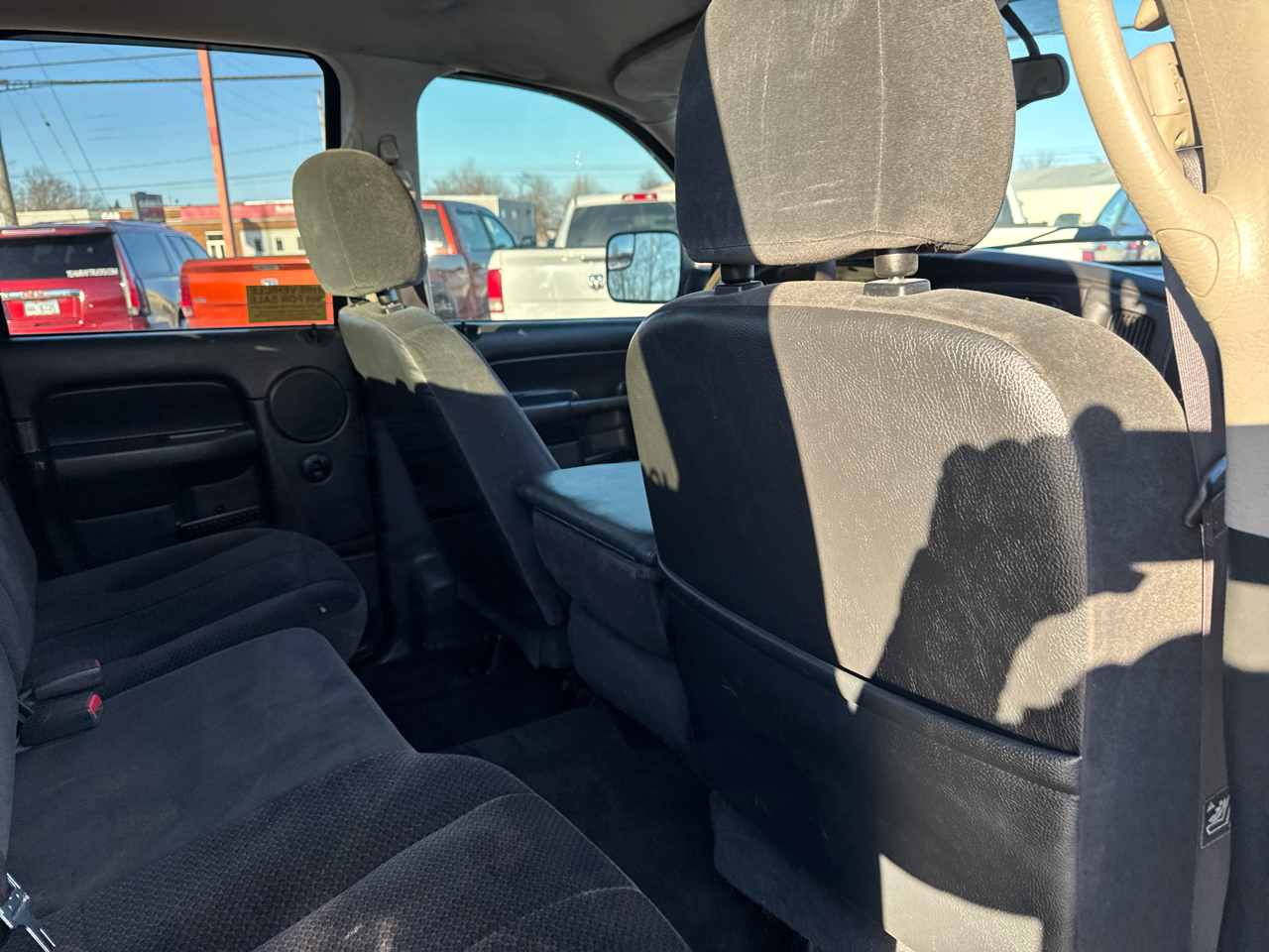 Dodge Ram 2500 4dr Quad Cab 140.5" WB 4WD SLT 2005