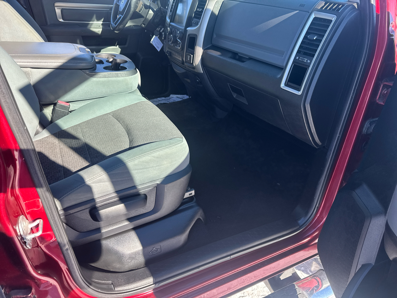 RAM 3500 4WD Crew Cab 169" SLT 2013