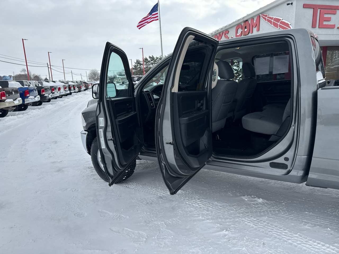 RAM 2500 4WD Crew Cab 149" Tradesman 2013