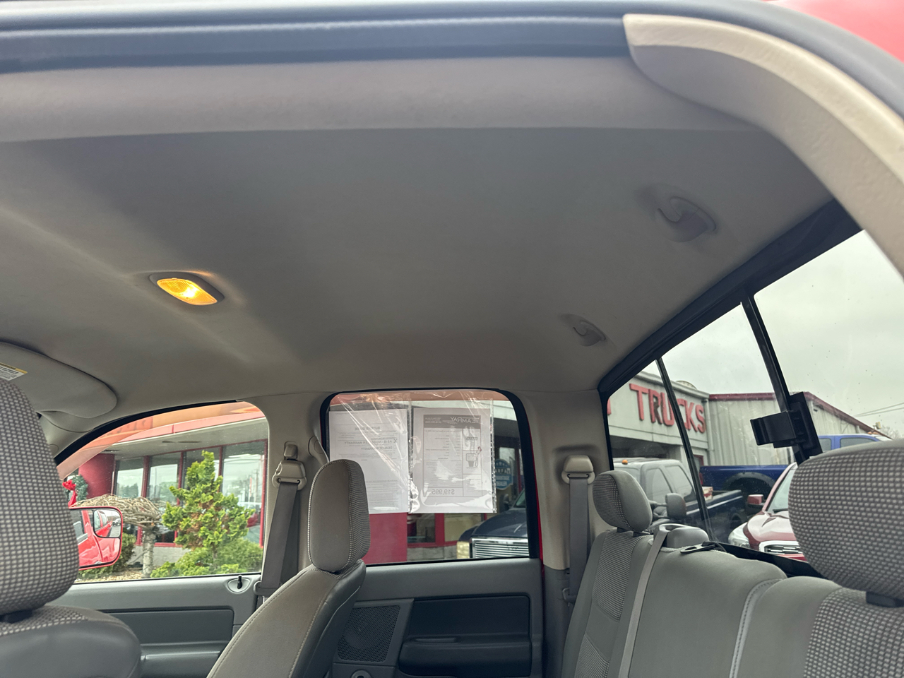 Dodge Ram 2500 4dr Quad Cab 140.5 4WD SLT 2006