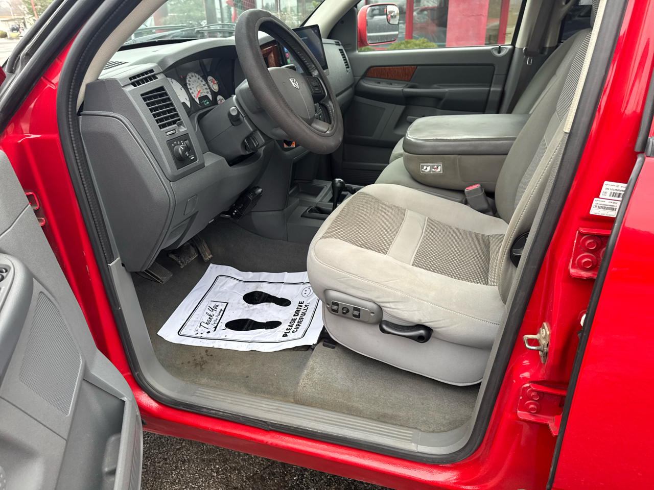 Dodge Ram 2500 4dr Quad Cab 140.5 4WD SLT 2006