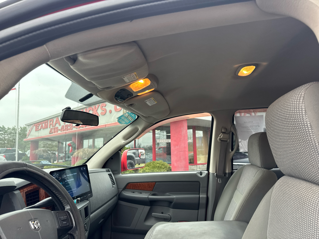 Dodge Ram 2500 4dr Quad Cab 140.5 4WD SLT 2006