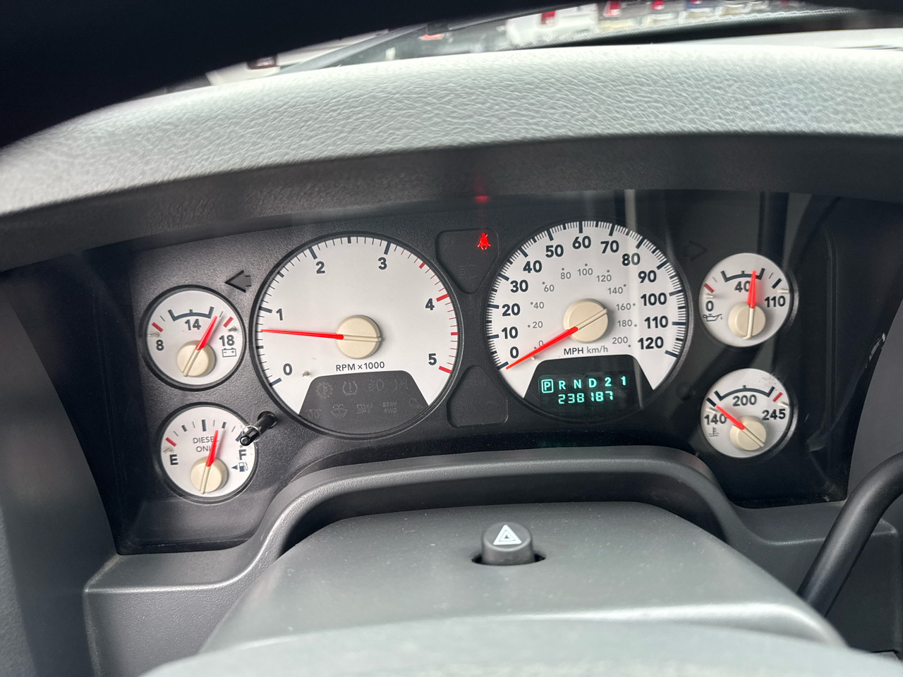 Dodge Ram 2500 4dr Quad Cab 140.5 4WD SLT 2006