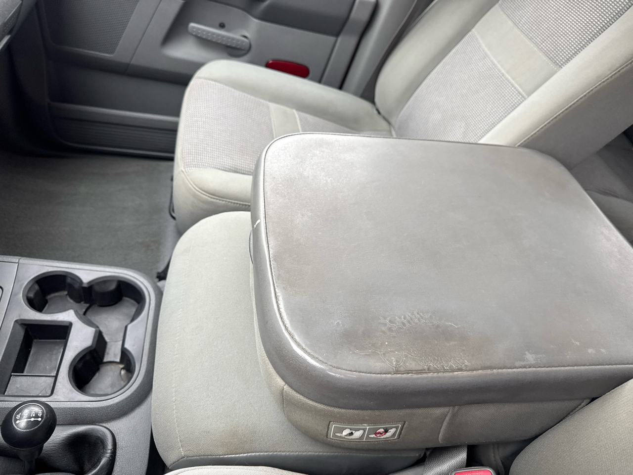 Dodge Ram 2500 4dr Quad Cab 140.5 4WD SLT 2006