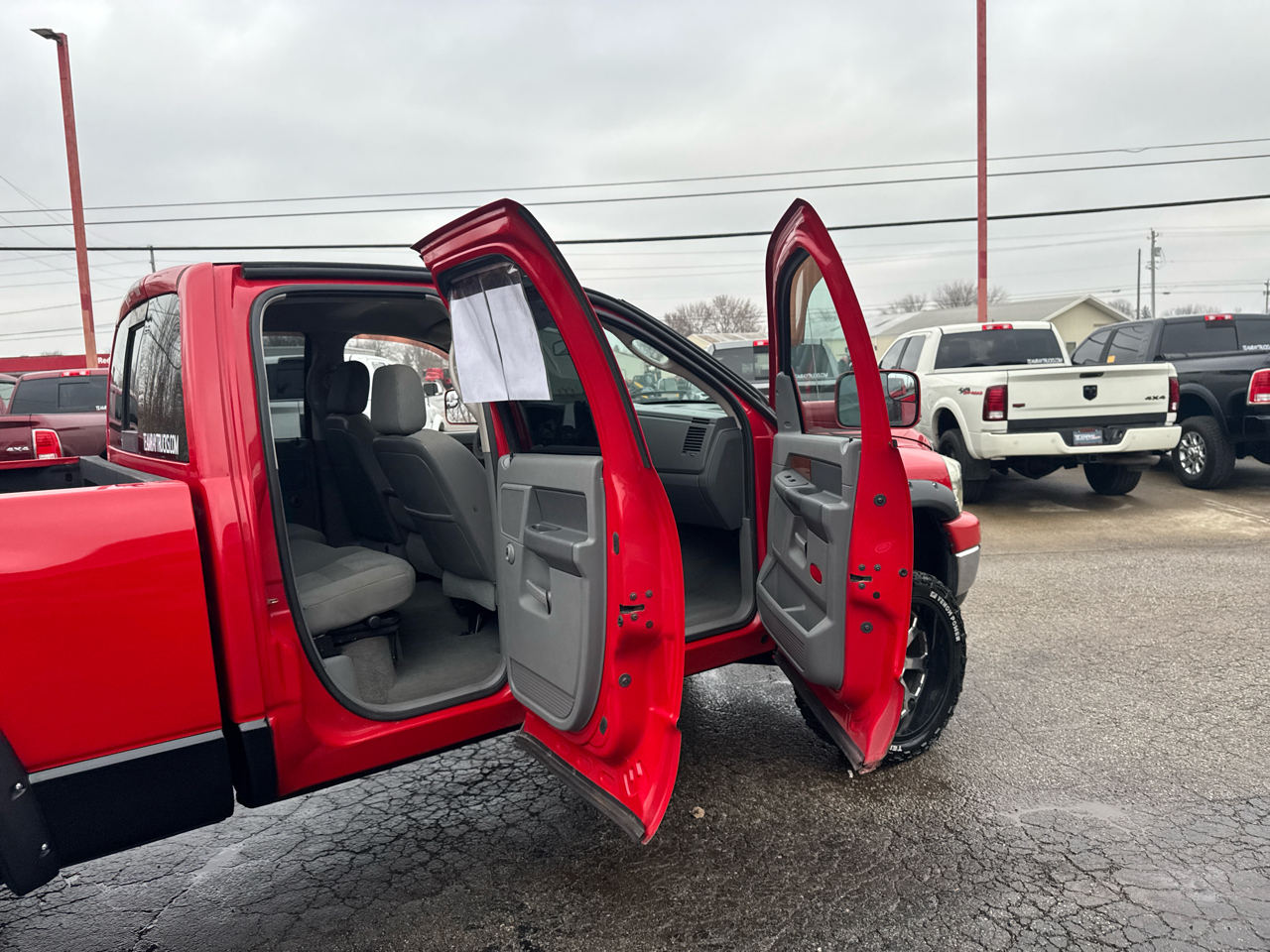 Dodge Ram 2500 4dr Quad Cab 140.5 4WD SLT 2006