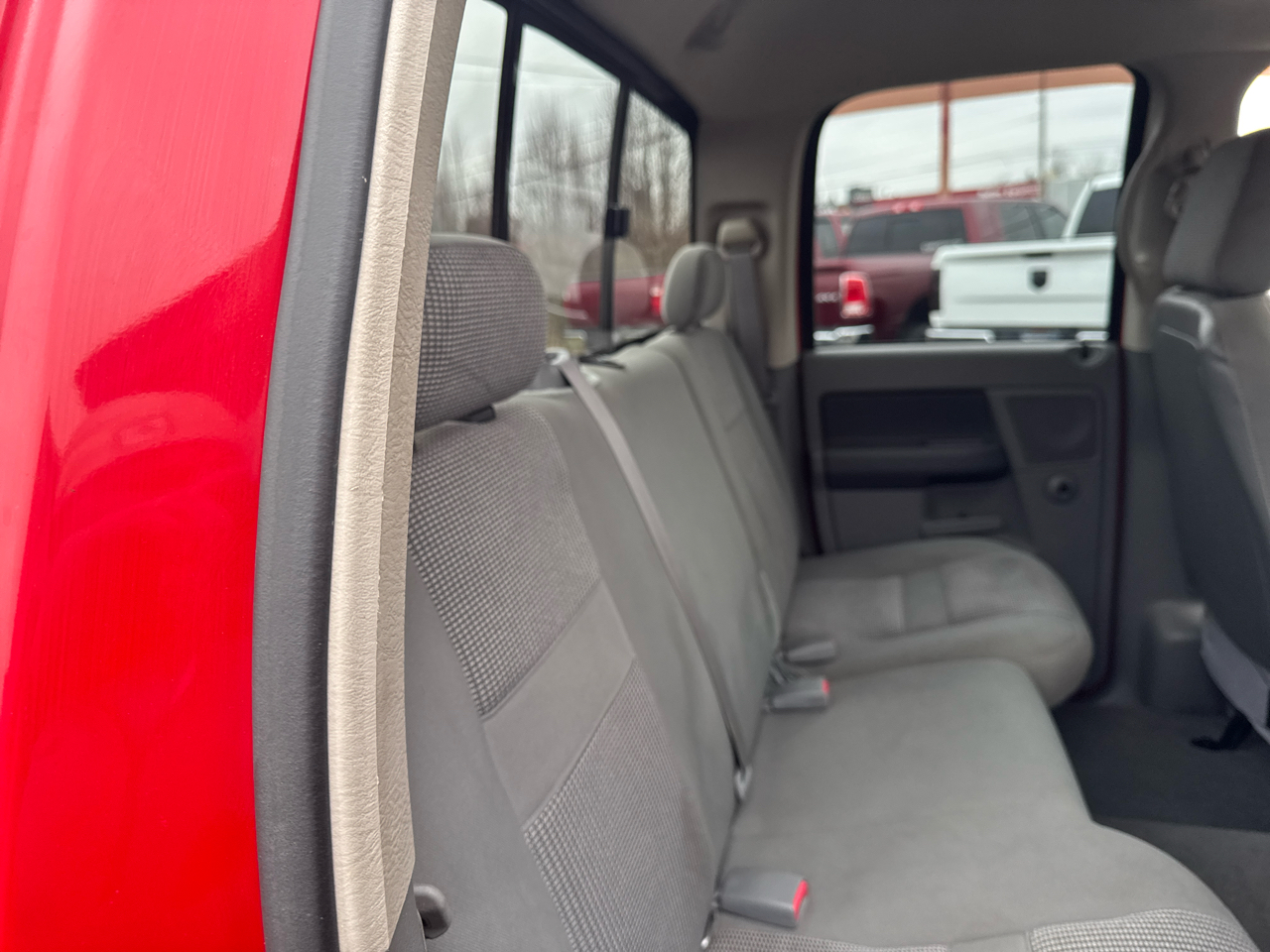 Dodge Ram 2500 4dr Quad Cab 140.5 4WD SLT 2006