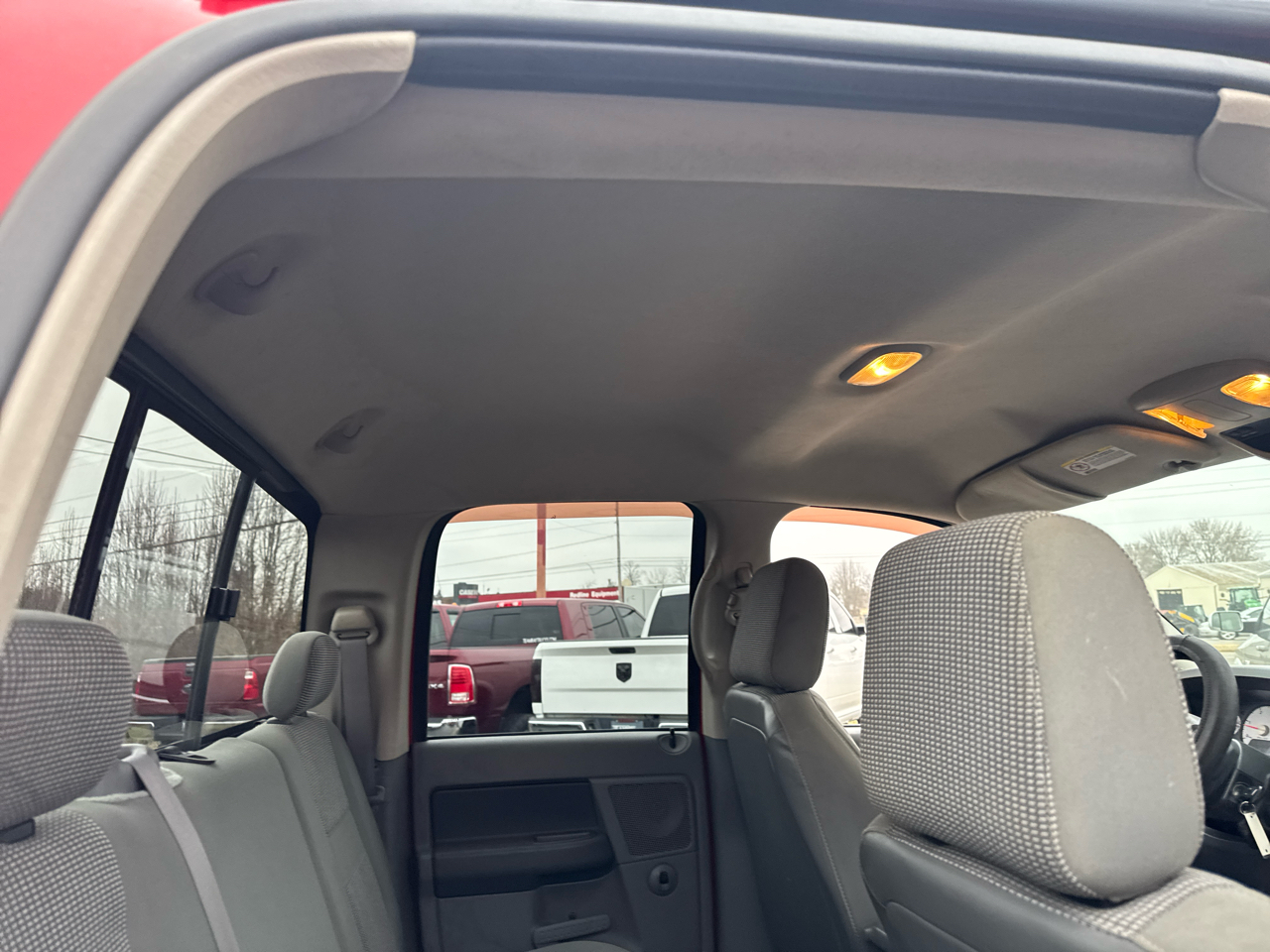 Dodge Ram 2500 4dr Quad Cab 140.5 4WD SLT 2006