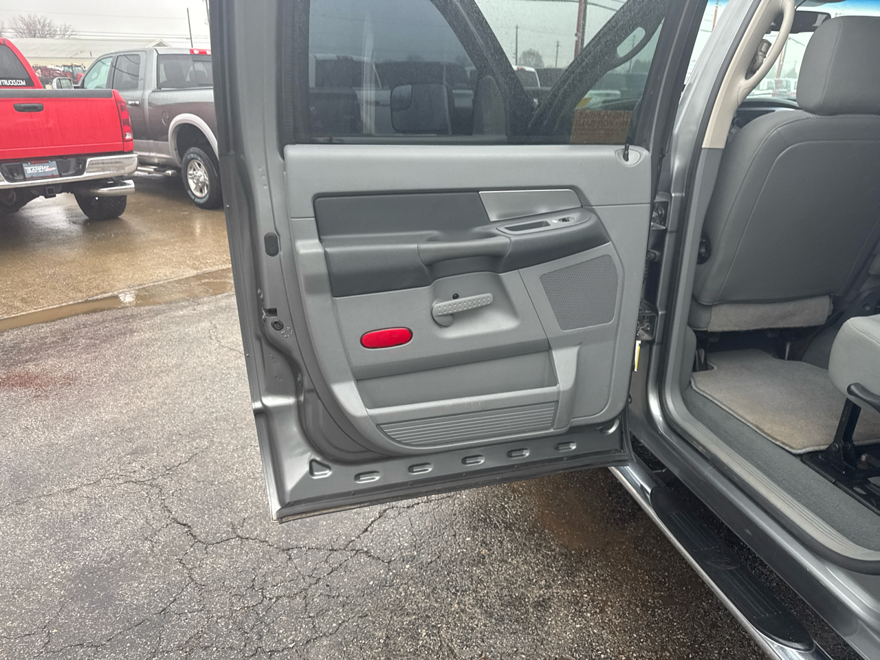 Dodge Ram 2500 4WD Mega Cab 160.5" SLT 2007