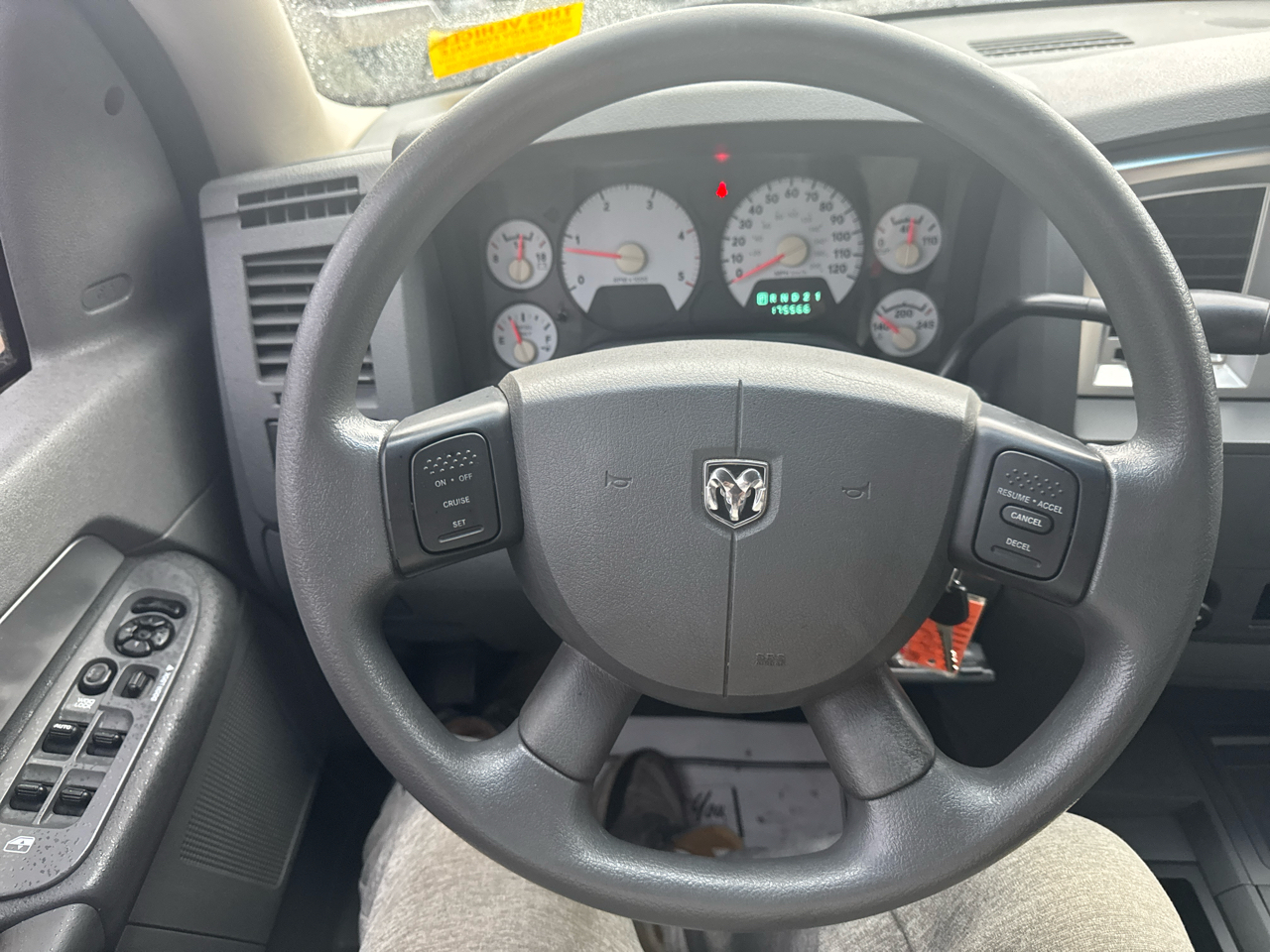 Dodge Ram 2500 4WD Mega Cab 160.5" SLT 2007