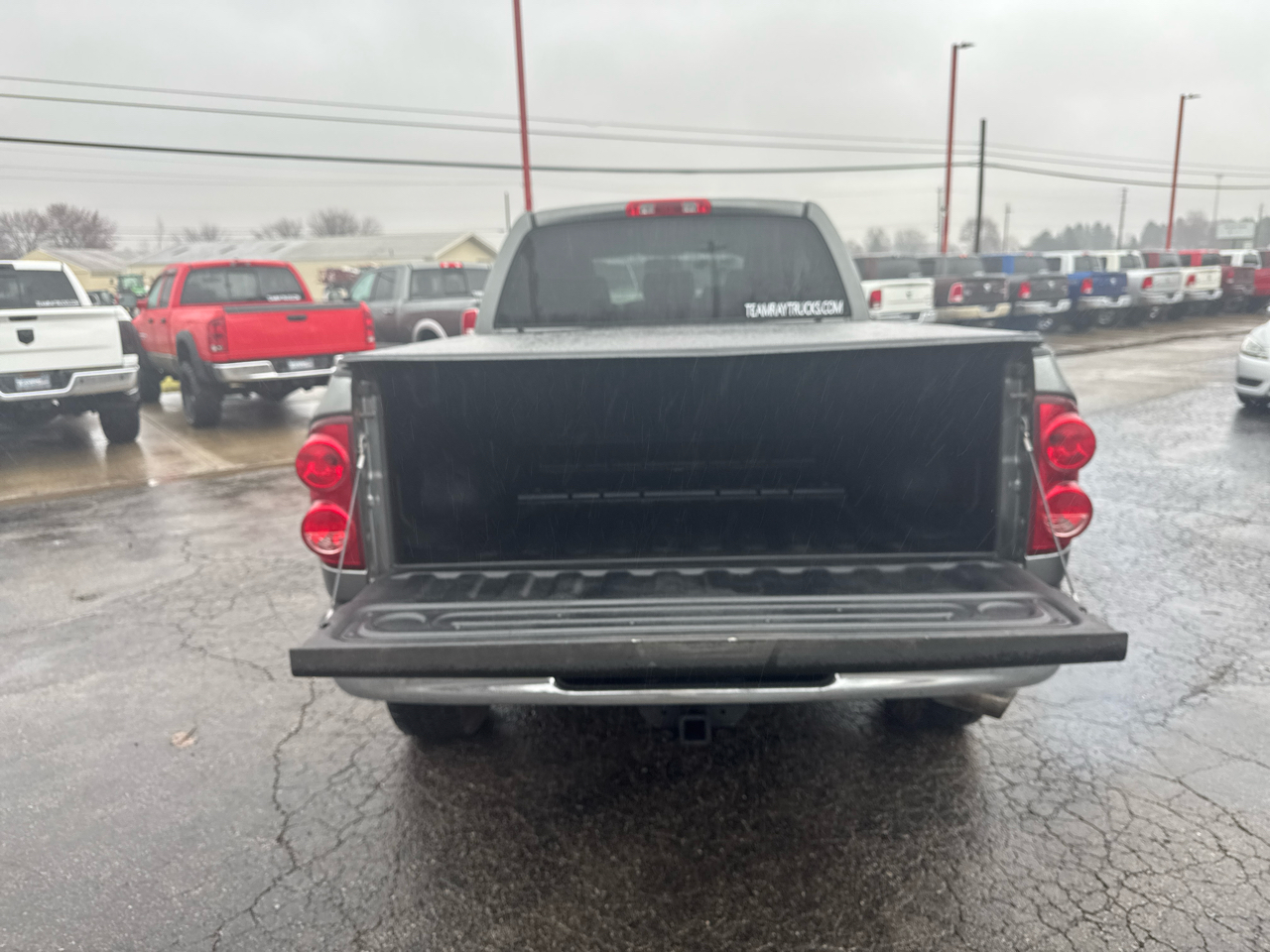Dodge Ram 2500 4WD Mega Cab 160.5" SLT 2007