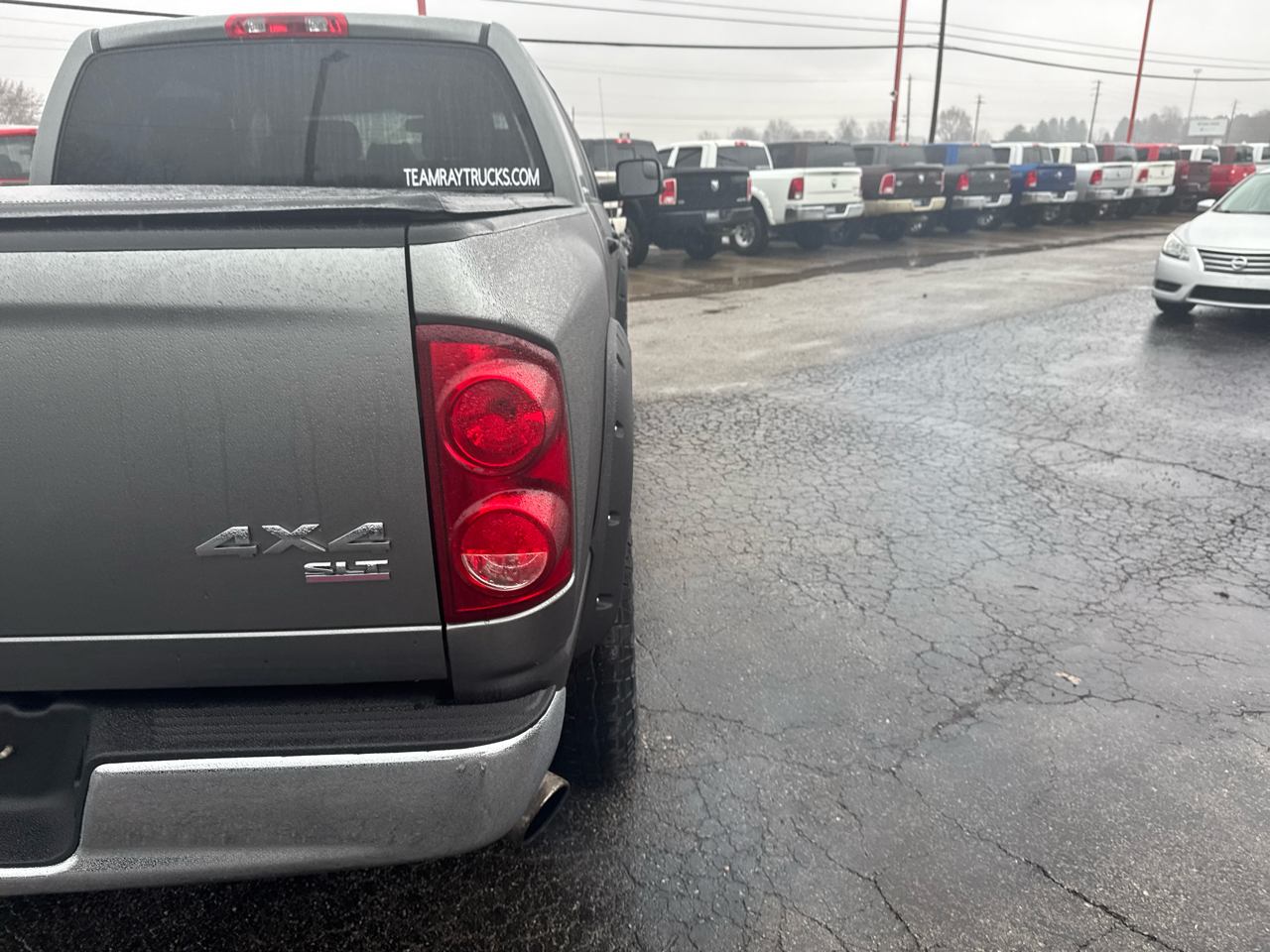 Dodge Ram 2500 4WD Mega Cab 160.5" SLT 2007