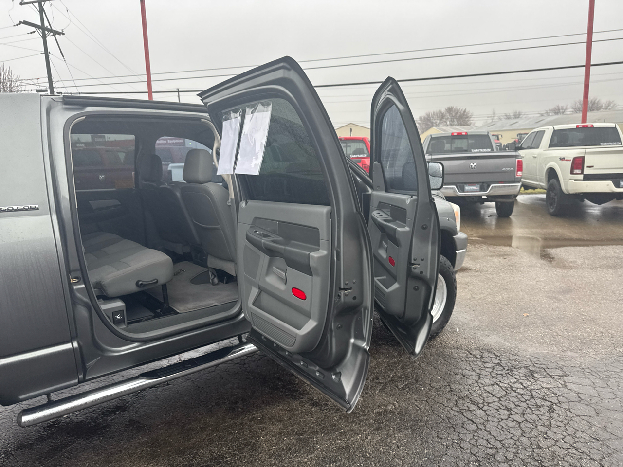 Dodge Ram 2500 4WD Mega Cab 160.5" SLT 2007