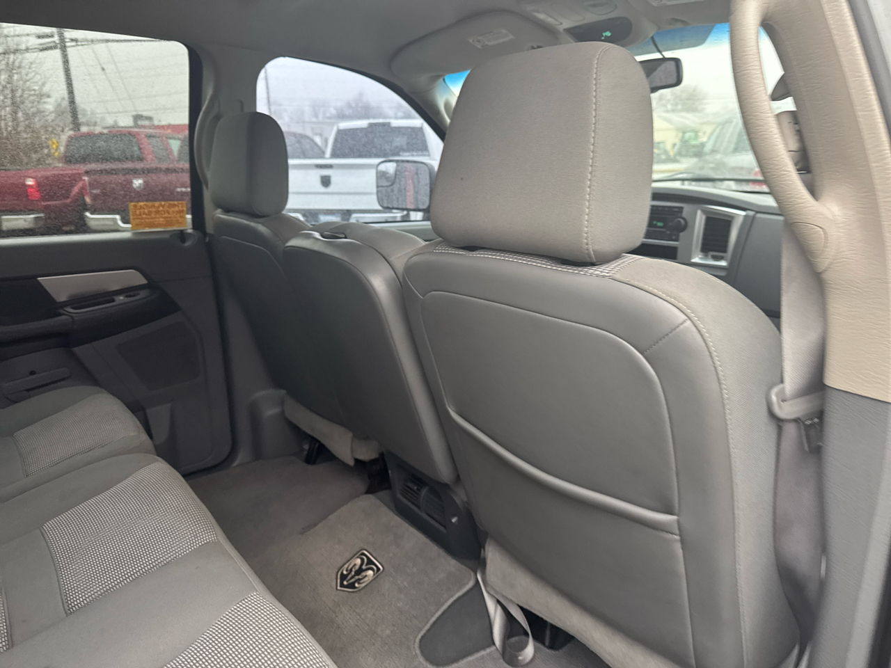 Dodge Ram 2500 4WD Mega Cab 160.5" SLT 2007