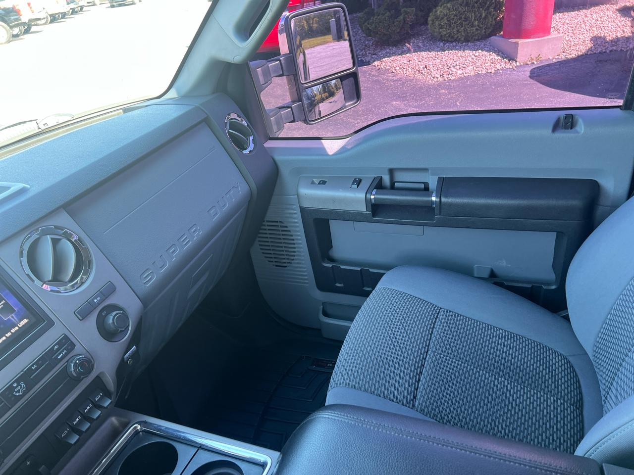 Ford Super Duty F-350 SRW 4WD Crew Cab 156" XLT 2016