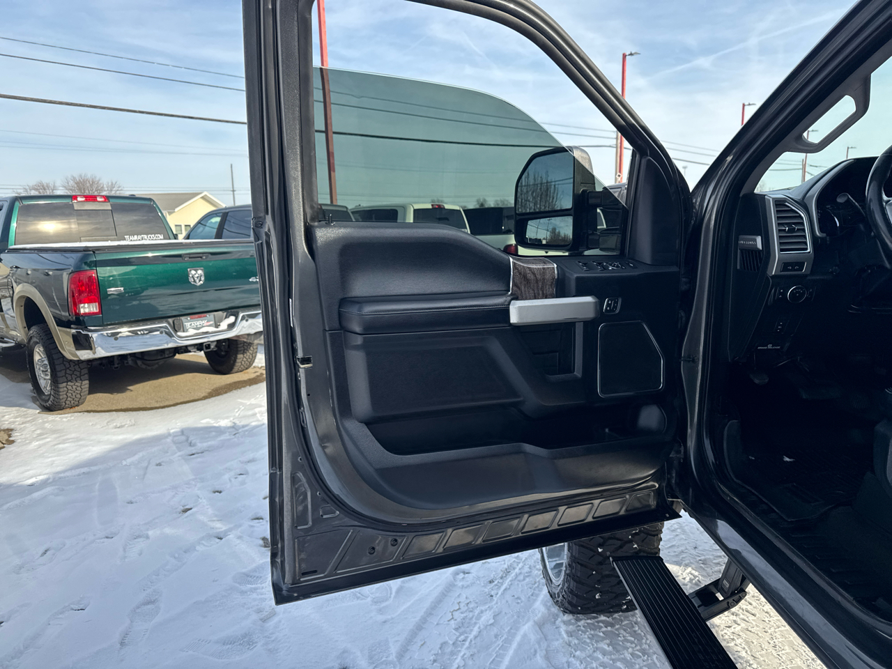 Ford Super Duty F-250 SRW Lariat 4WD Crew Cab 6.75' Box 2017