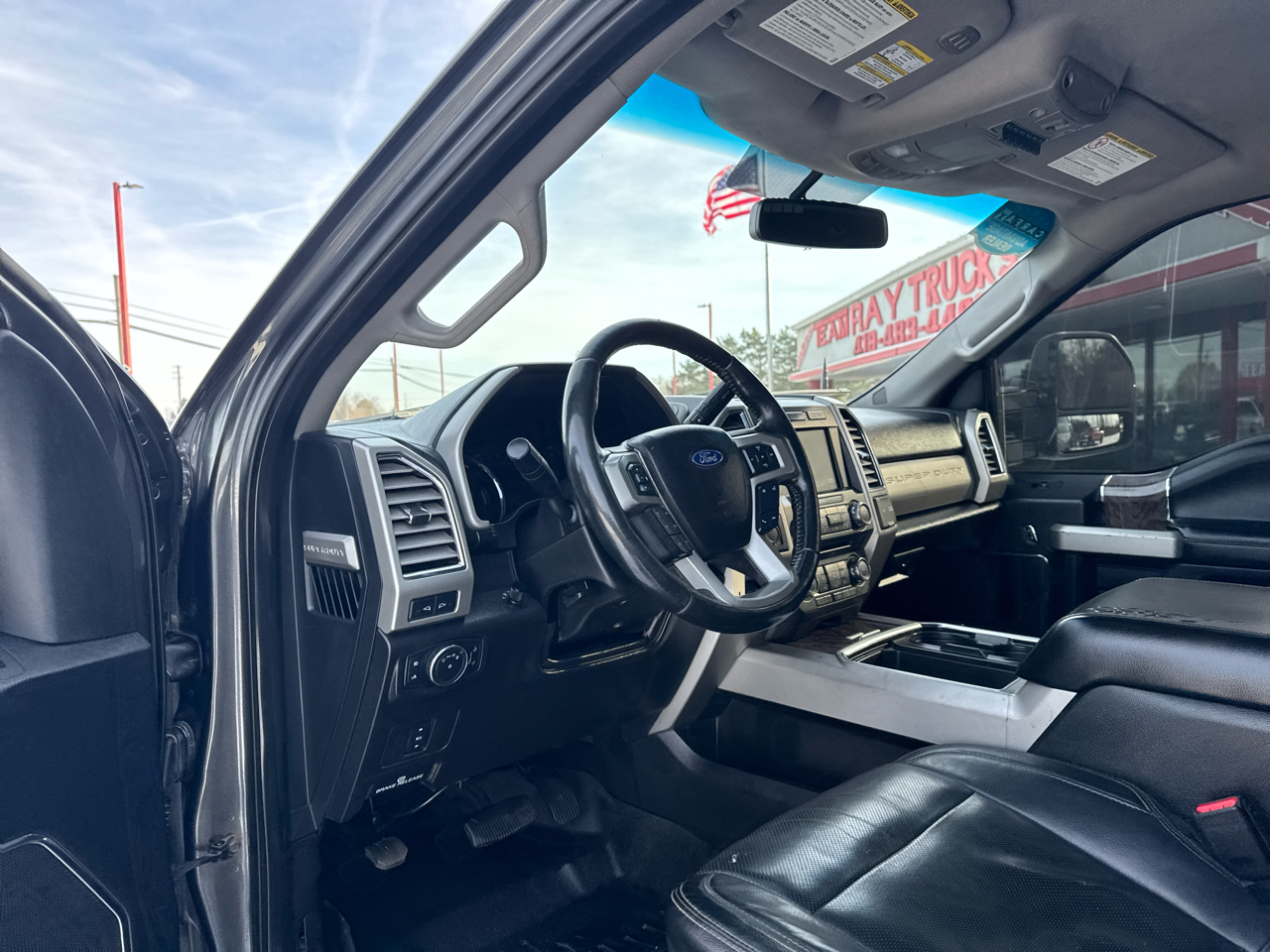 Ford Super Duty F-250 SRW Lariat 4WD Crew Cab 6.75' Box 2017