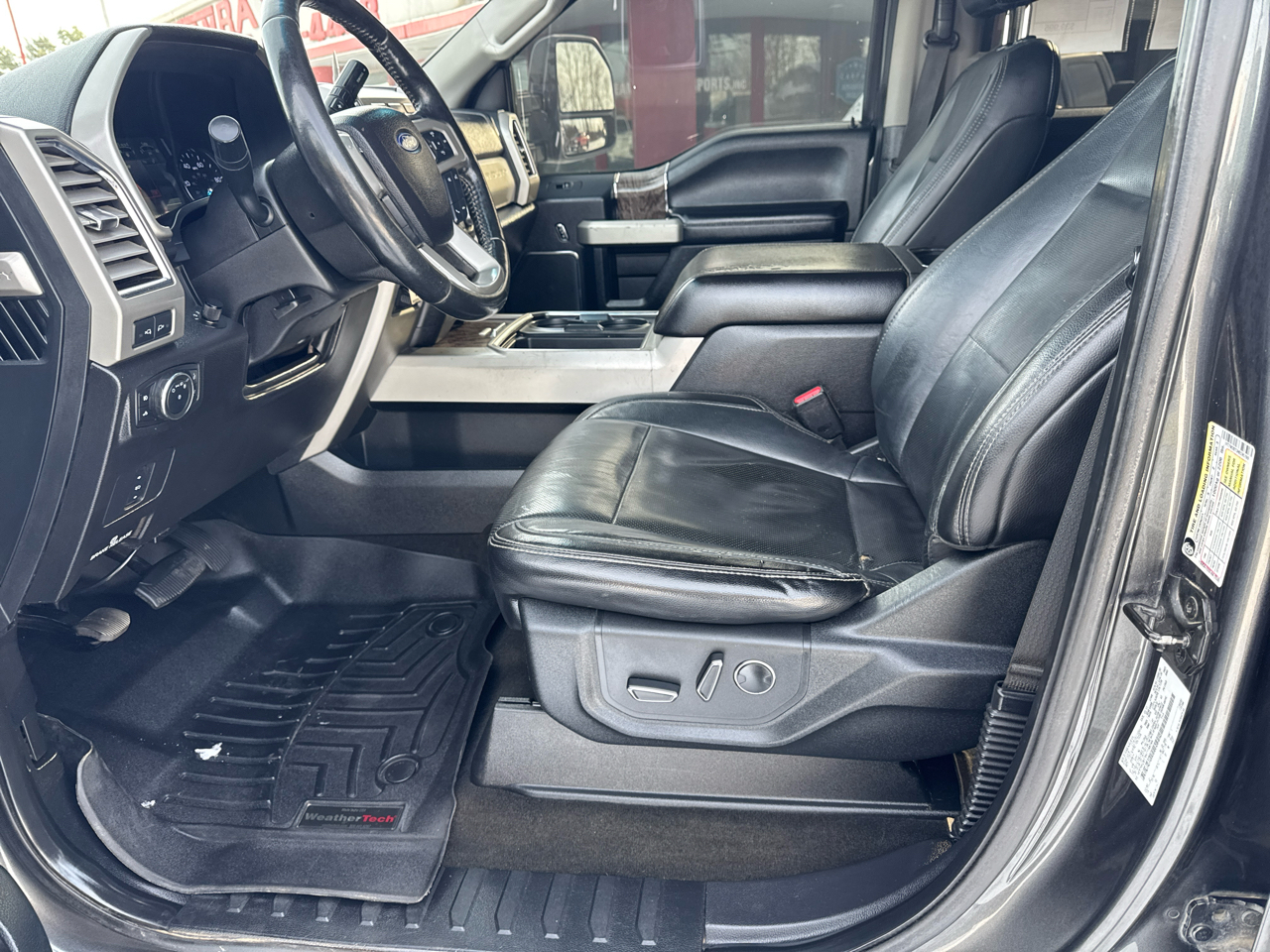 Ford Super Duty F-250 SRW Lariat 4WD Crew Cab 6.75' Box 2017