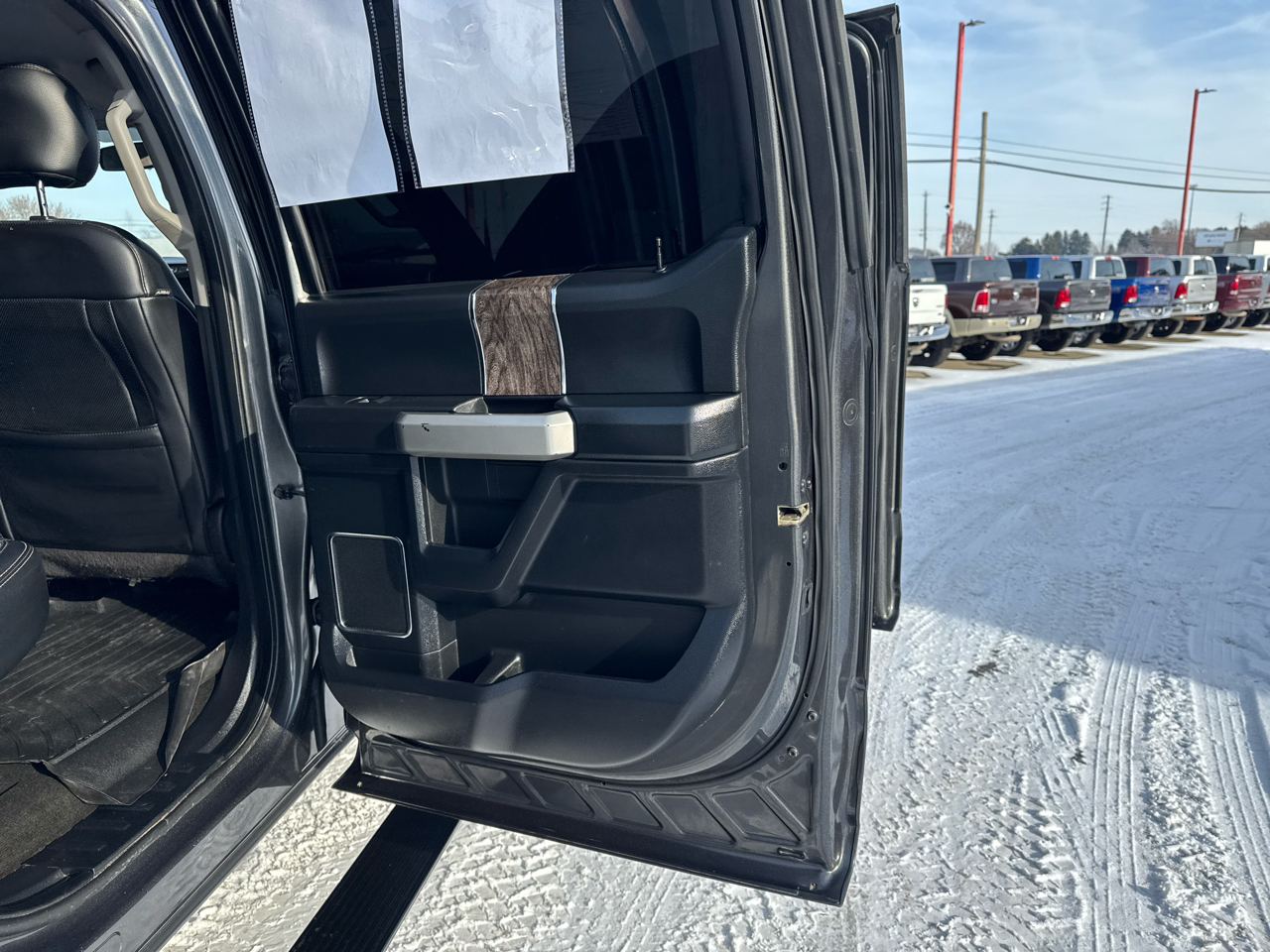 Ford Super Duty F-250 SRW Lariat 4WD Crew Cab 6.75' Box 2017