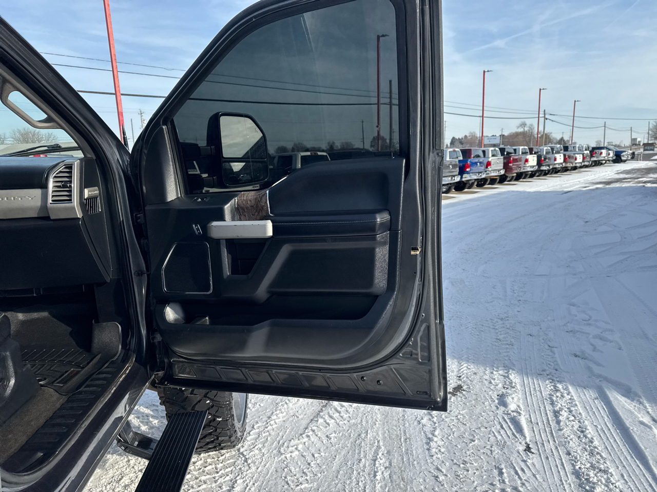 Ford Super Duty F-250 SRW Lariat 4WD Crew Cab 6.75' Box 2017