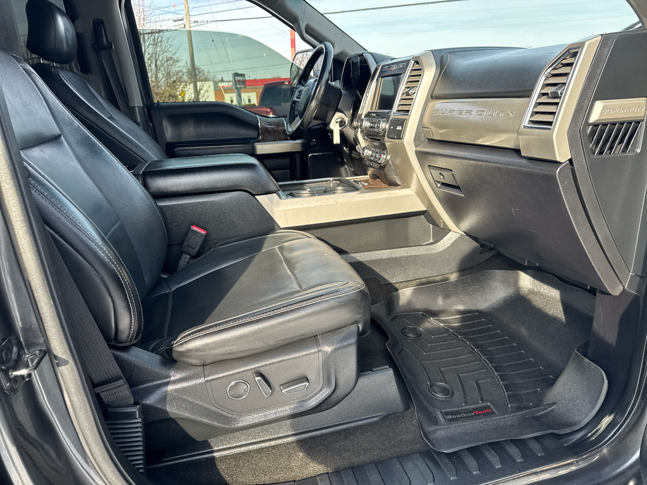 Ford Super Duty F-250 SRW Lariat 4WD Crew Cab 6.75' Box 2017