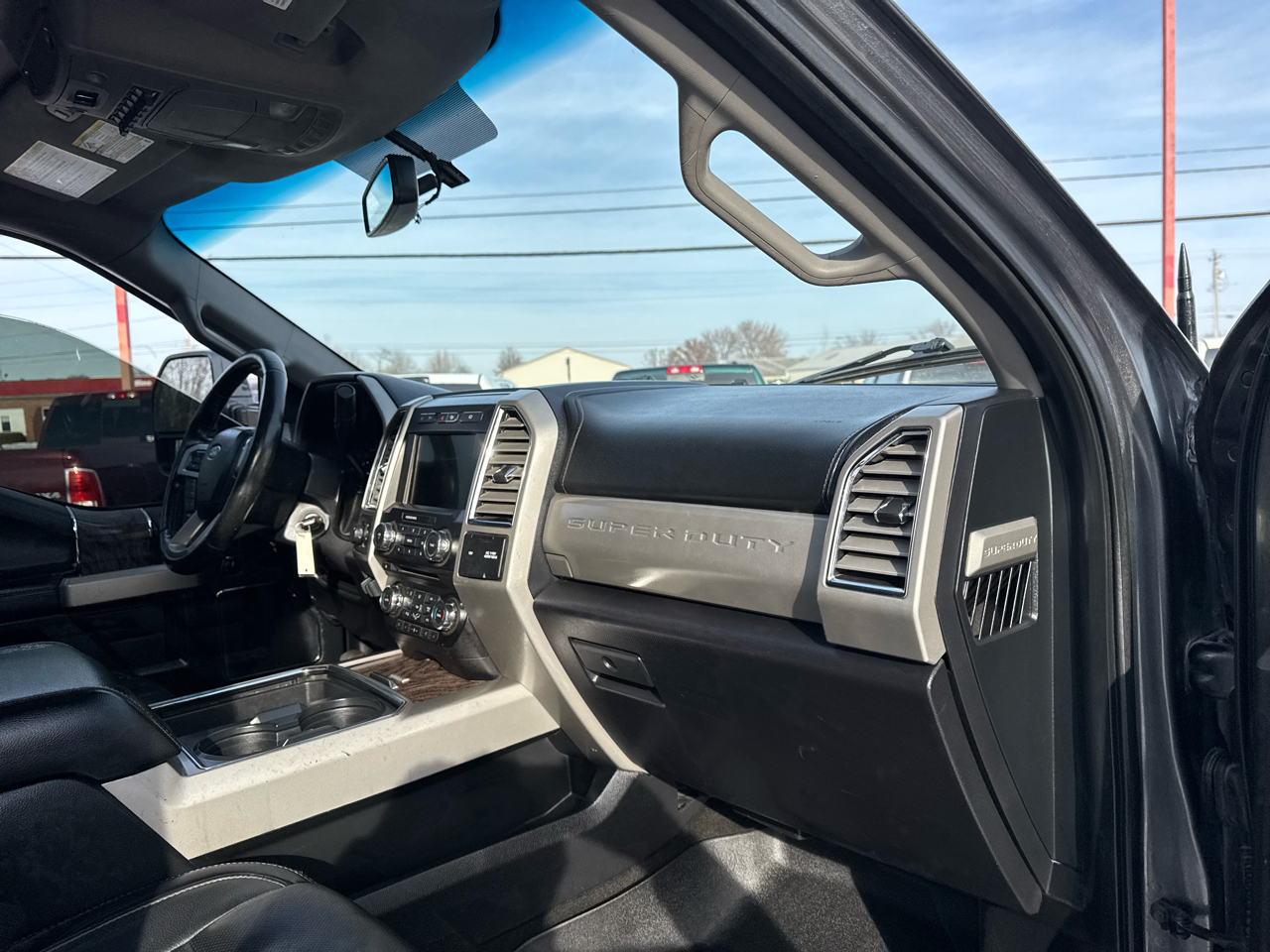 Ford Super Duty F-250 SRW Lariat 4WD Crew Cab 6.75' Box 2017