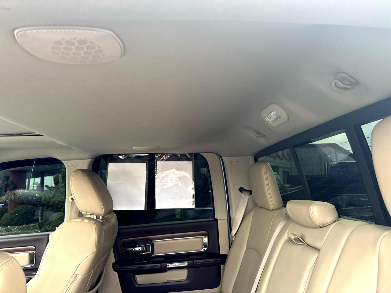 RAM 1500 4WD Crew Cab 140.5" Laramie 2014