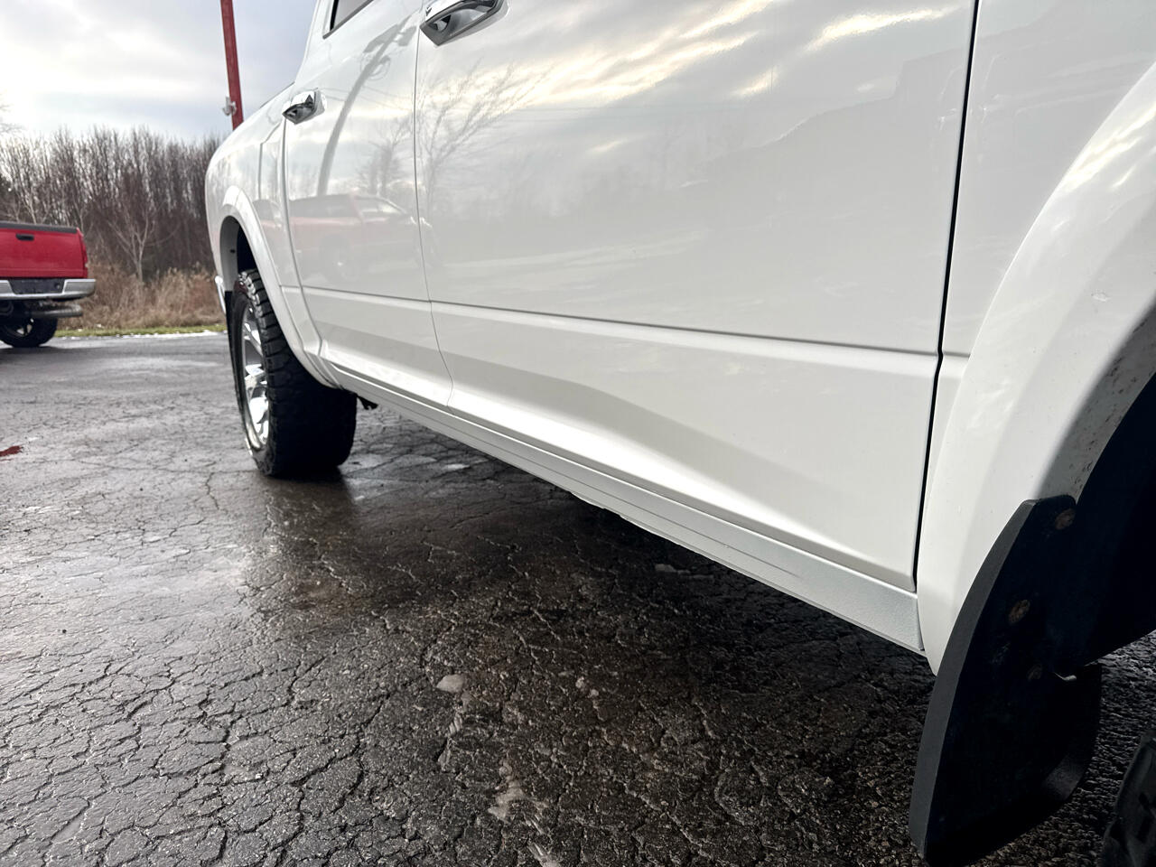 RAM 1500 4WD Crew Cab 140.5" Laramie 2014