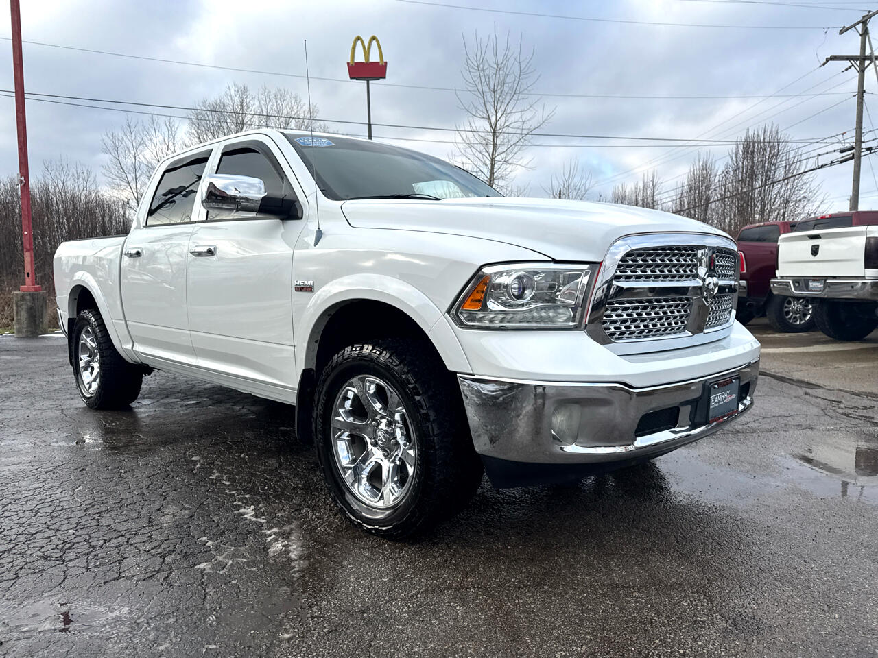 RAM 1500 4WD Crew Cab 140.5" Laramie 2014