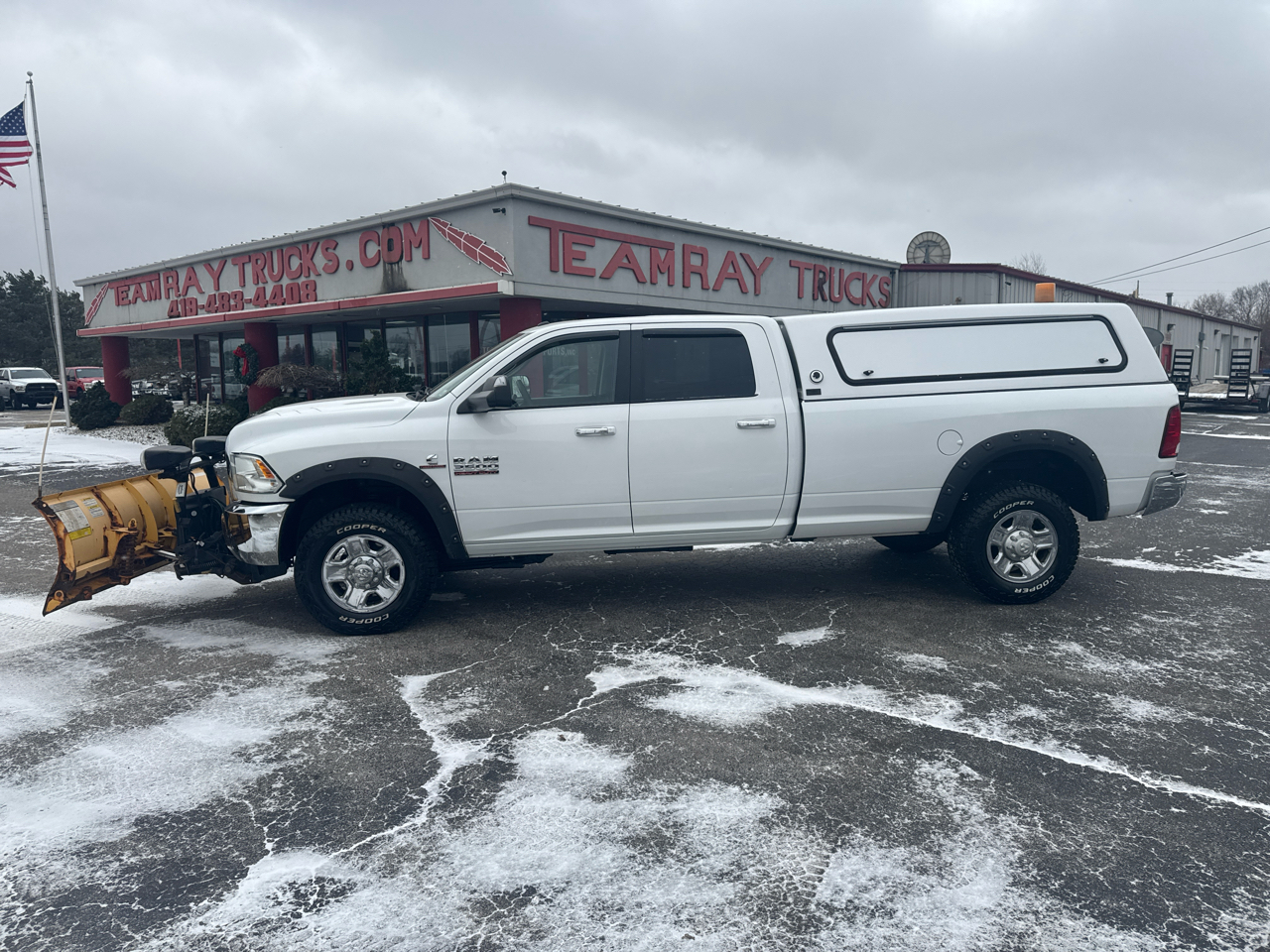 RAM 3500 SLT 4x4 Crew Cab 8' Box 2017