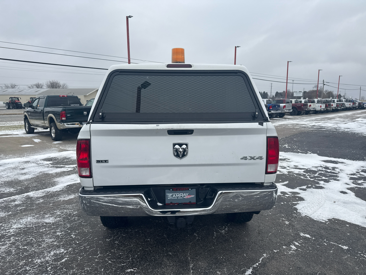 RAM 3500 SLT 4x4 Crew Cab 8' Box 2017