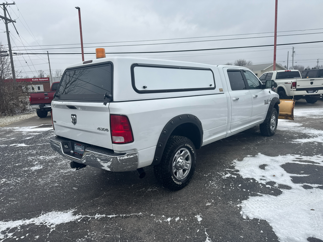 RAM 3500 SLT 4x4 Crew Cab 8' Box 2017